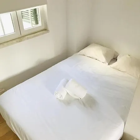 Hostel Riverside Belem Lisbon